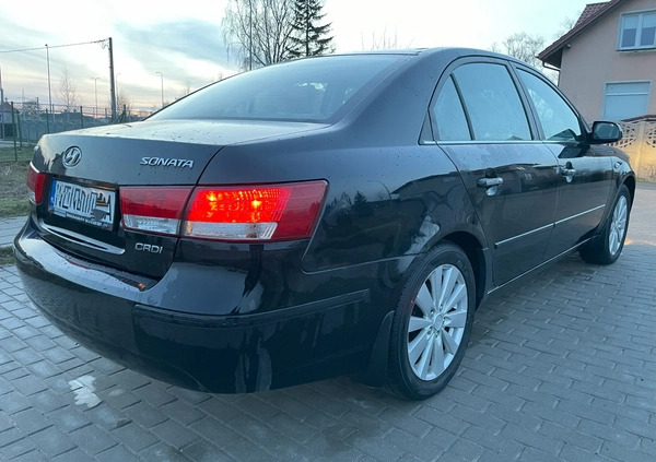 Hyundai Sonata cena 10500 przebieg: 211000, rok produkcji 2008 z Gdańsk małe 154